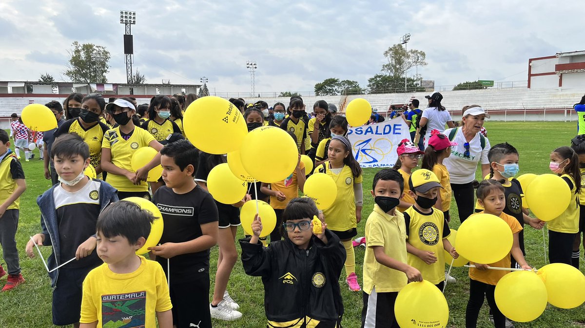 marcohgr's tweet photo. Sean todas y todos bienvenidos a este magno evento de inauguración, donde se dieron cita cientos de niñas, niños y jóvenes que serán participe de grandes proyectos sociales para el desarrollo y fomento del deporte en #Salamanca y todo #Guanajuato. 🏑⚽️

#PasiónPorElDeporte | #GTO https://t.co/2NkjJVkYic
