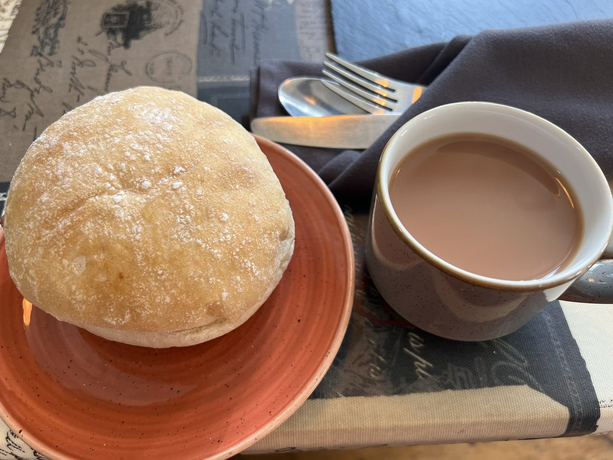 Yr Wyddfa (Snowdon) on a sunrise walk working for <a href="/Adventures_UK/">BreeseAdventures</a> with a great group this morning. 
Sadly the weather had other ideas but we had a cracking trip and finished it off with a bacon bap and a panad. 😊⛰🥓☕️