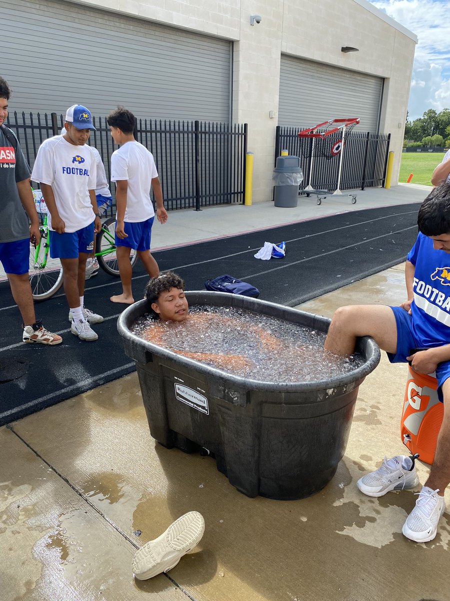 MilbySportsMed's tweet photo. Recovery Day… Ready for Week 1
#MilbySportsMed #MilbyFootball #BuffWay https://t.co/GbWGg3jUxP