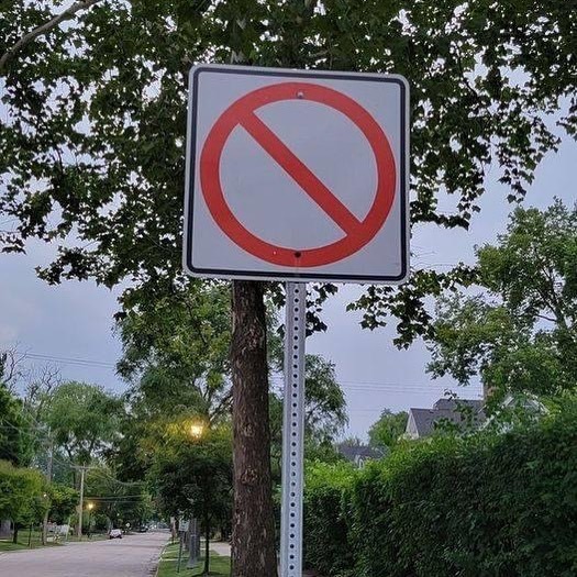 SignsRedmond's tweet image. What does this even mean? Do nothing? 😂😂😂
 
#funnysigns #signfails #signshoplife #spotted #weekendfunnies instagr.am/p/ChfFLrGrqXb/