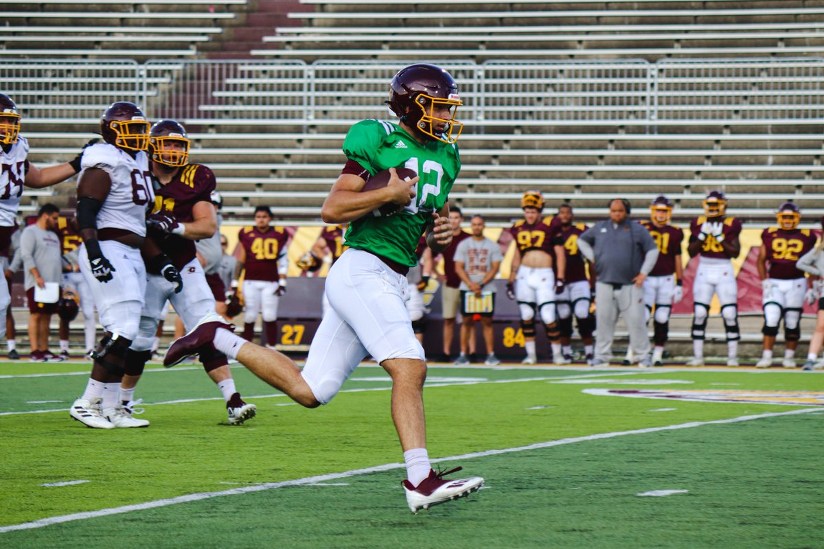 CMU Football Video (@cmufbvid) on Twitter photo 