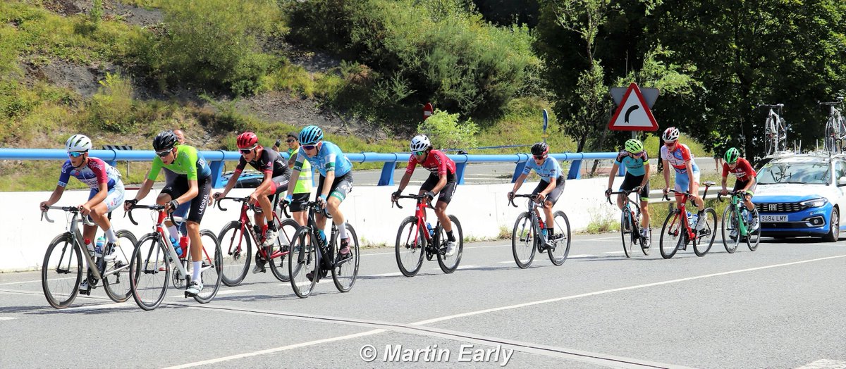 martin__early's tweet photo. Ciclismo junior #IrukiSariNagusia #Ergobia 20-8-2022, donde llega la fuga. Top 3:
1 @Enekortelarr @elgoibarkolt
2 Yeray Sastre @MMR_Academy
3 @LucasGuillermo_ @EoloKometaTeam @FundContador
Mañana desayunaremos con el álbum completo de fotos😉
@donostialdeaBiz @GTxF_ https://t.co/WkvzqyRrPz
