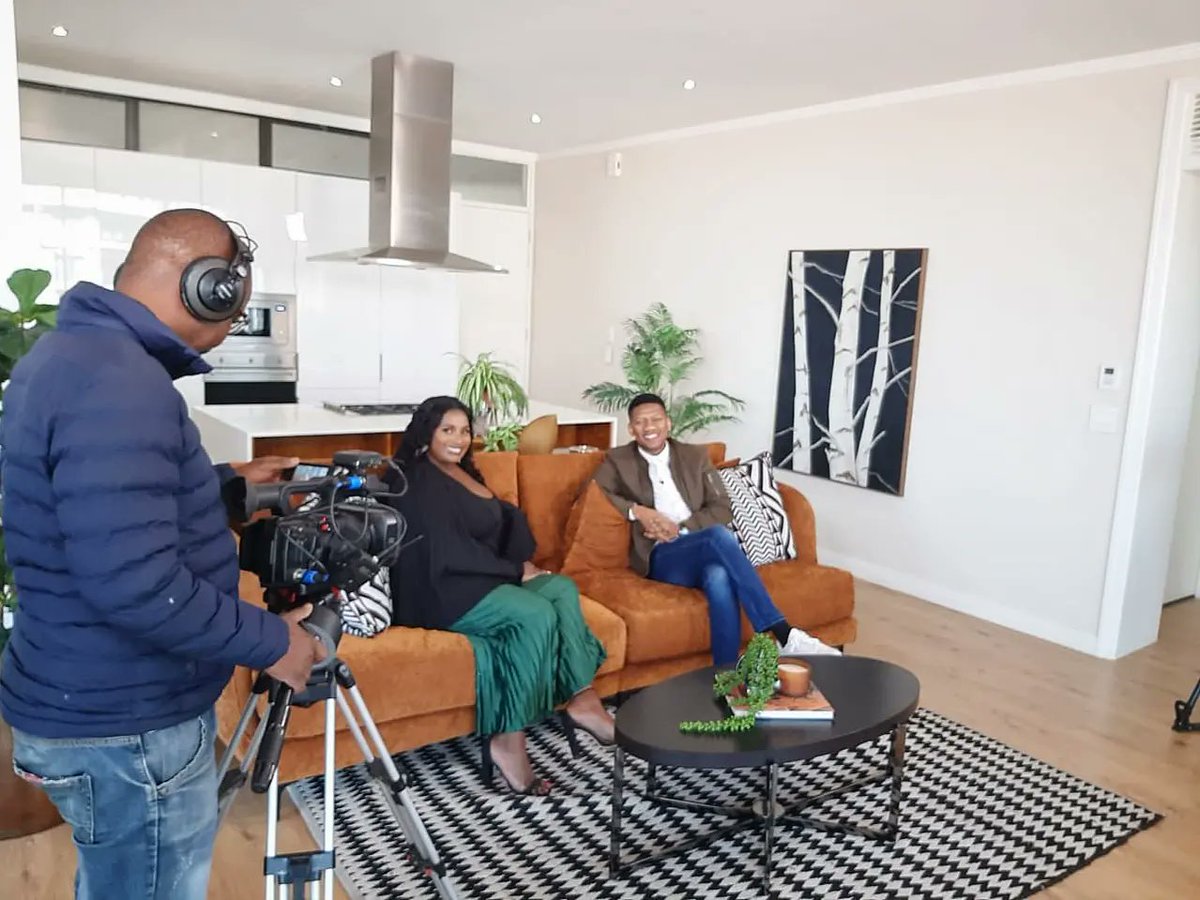 ProVerbMusic's tweet photo. Filming the last episodes of #thepropertygame season 2, alongside our resident property investment expert &amp; head mentor sis @sylviaproperty 🏡

#Property
#PropertyInvestment 
#PersonalDevelopment
@homechannelsa https://t.co/aSfYlEFr2G