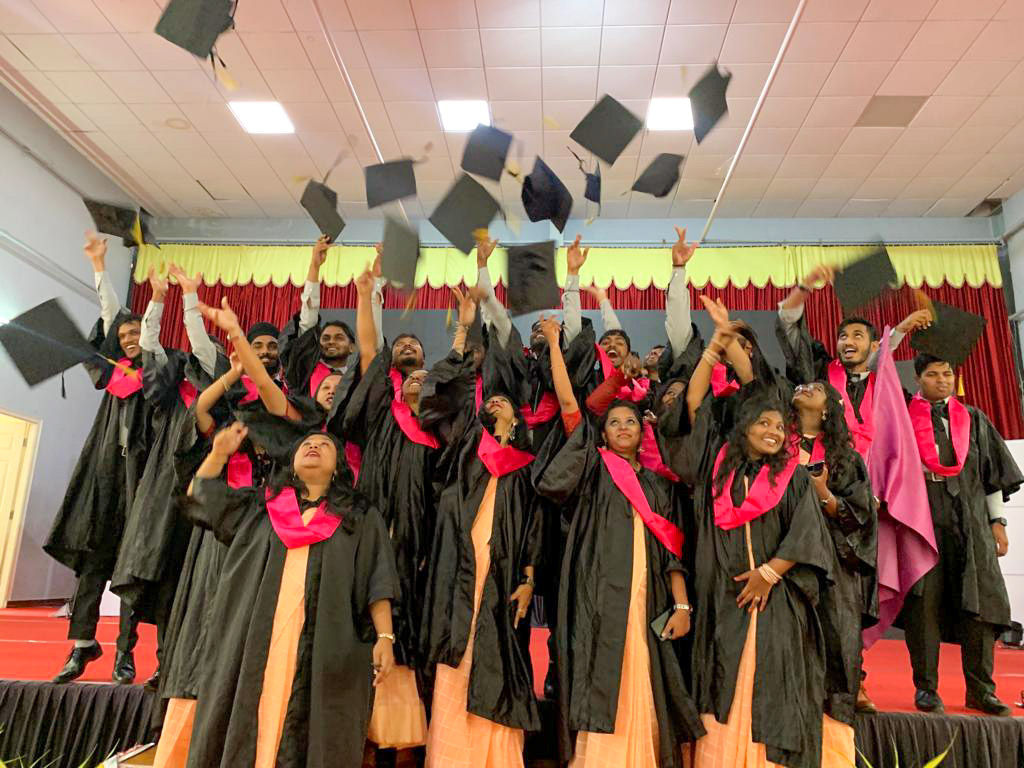mbahoudinis's tweet photo. The mighty 22. The Graduation Ceremony of our first batch of students. A batch which is leaving behind an unique legacy of faith and courage. 

#mba #graduation #BLACKPINK #goodbye #beginning #memories #firsttime https://t.co/Etdg6czSTB
