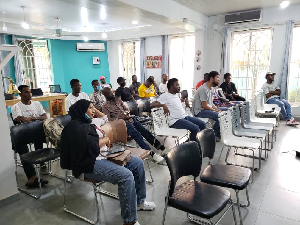 Oliver Mensah tweet media