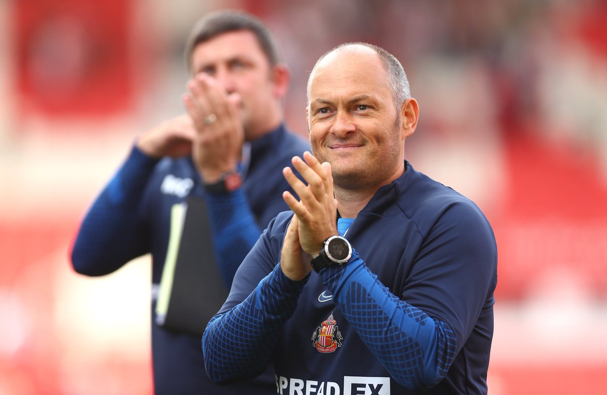 SunderlandAFC's tweet photo. OUR GAFFER 😍 https://t.co/lCeEMNAEmk