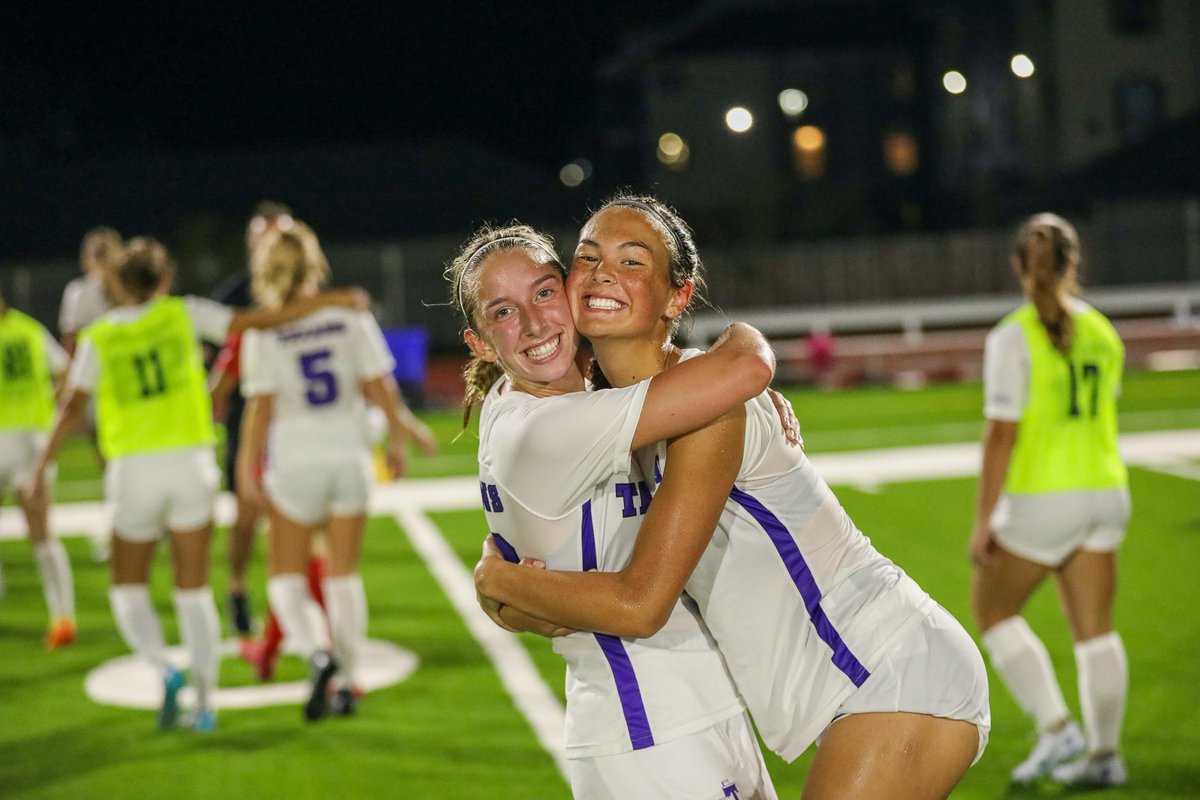 TarletonSoccer's tweet photo. Lots to smile about after our first match 😊 https://t.co/21LsK92zPy