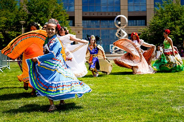 ColoradoTable's tweet photo. Global Fest bringing international entertainment and exchange to Aurora on Saturday

“Aurora is truly the world in a city, and nowhere is that more apparent than at Global Fest”

 https://t.co/0bOphJ6Kfa

 #AuroraCO https://t.co/E9FsirQmkO