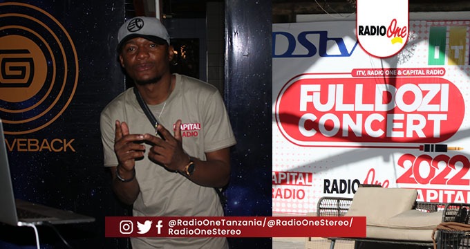 kaiyuntiyu666's tweet photo. Eeenh bwana eeeeh...!
#FULLDOZI2022: Dvj Spesso tayari kashafika tayari kukupa Dozi kamili ya muziki ni hapahapa nyumbani #BrakePoint Makumbusho Village.
Fanya kumwambia rafiki jamaa muziki mzuri leo unatoka hapa. https://t.co/KjY30TdwJo