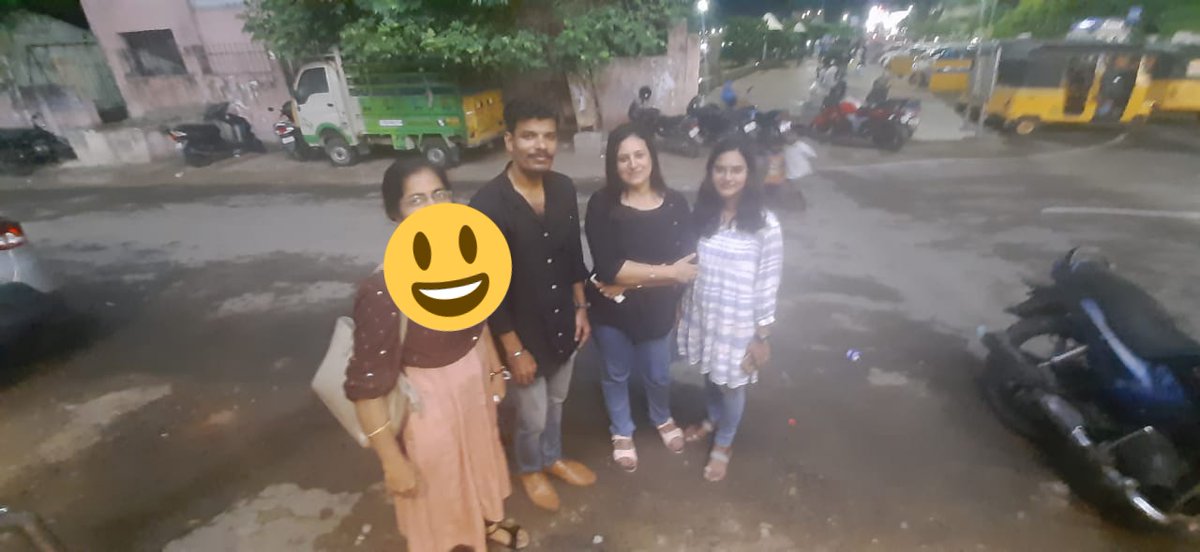 Vijay7291Vijay's tweet photo. Happy To Meet @Nali2K20 

#ChennaiDay
#StrangersMeetup
#ElliotsBeach
#BesantNagar https://t.co/S7NrxPCHqv
