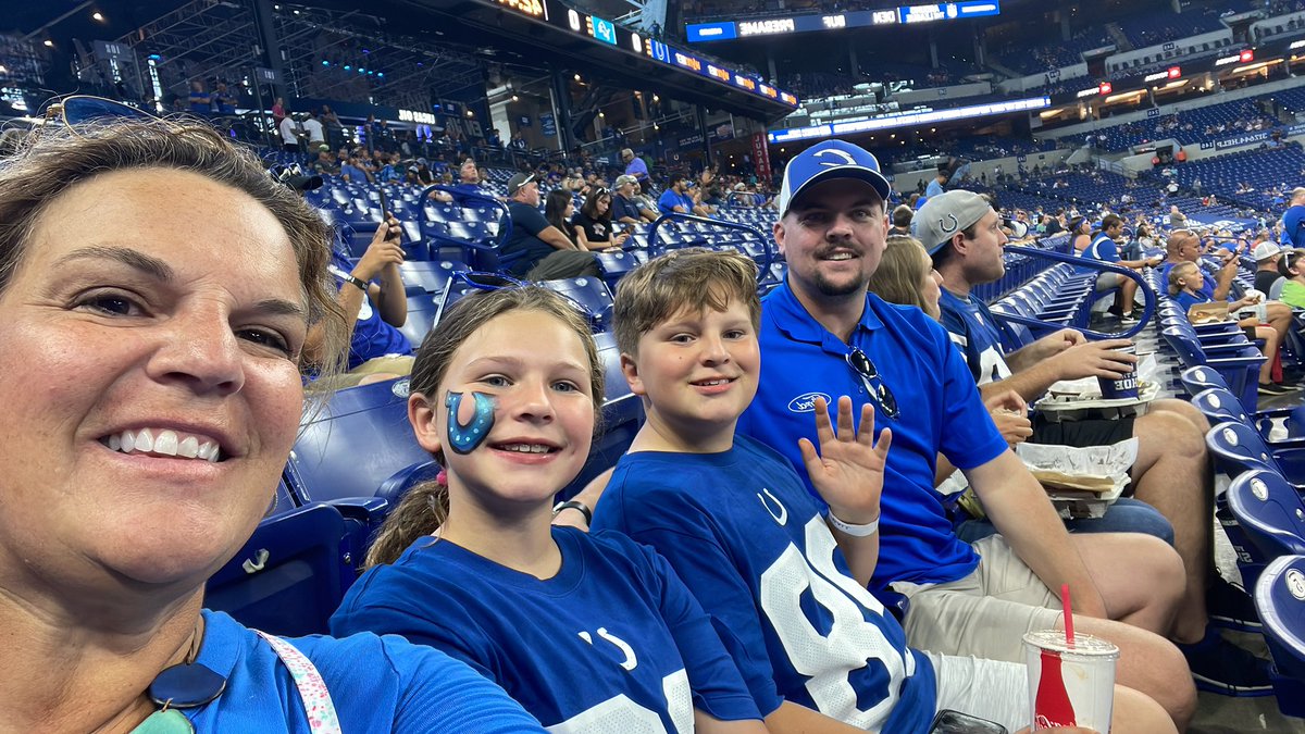 #DETvsIND