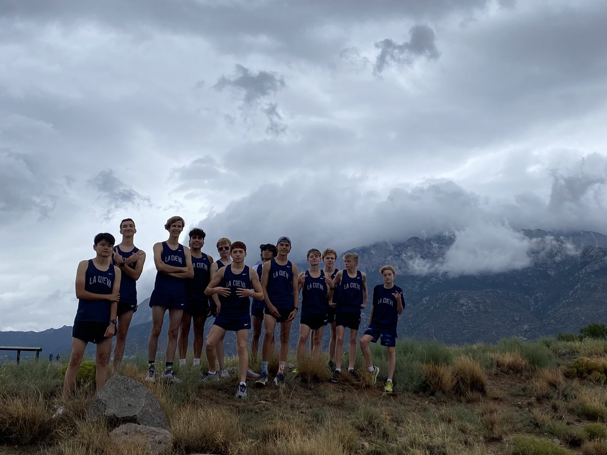 becktwo_d's tweet photo. Boys Cross Country ready for Watermelon Run against Sandia and Volcano Vista. Go Bears!!
@PrincipalLCHS https://t.co/b5A1TaGzlp