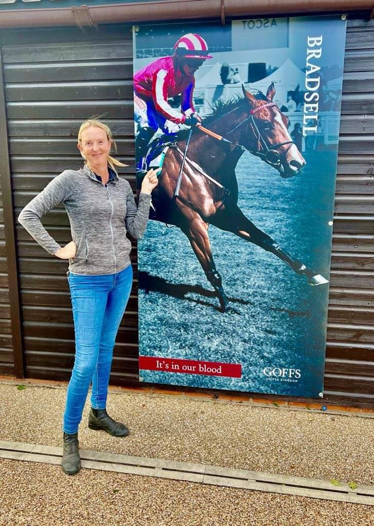 agentjinks's tweet image. The fan clubs arrived! @ParkwoodStud @BearstoneStud @GoffsUK #2yrs #winners