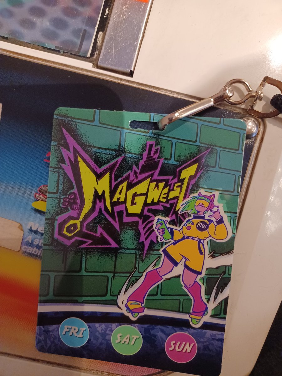 Applefrog's tweet image. It's maggin time