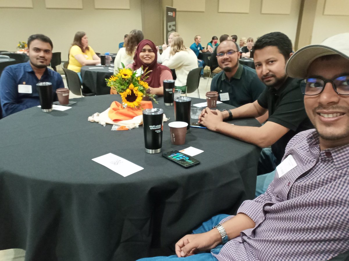 MdFazle83629065's tweet photo. Graduate New Student Orientation 2022. @IdahoStateGrad
#GradBengals https://t.co/fvxxjvWw2q