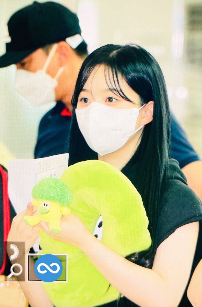 HaewonBrazil's tweet photo. 📸| 20.08.22

Previews da #HAEWON no aeroporto ICN indo para Los Angeles para a KCON LA

© 00_030225

#HAEWON #해원 #오해원 #NMIXX #엔믹스 @NMIXX_official https://t.co/m2WHNBpU3C