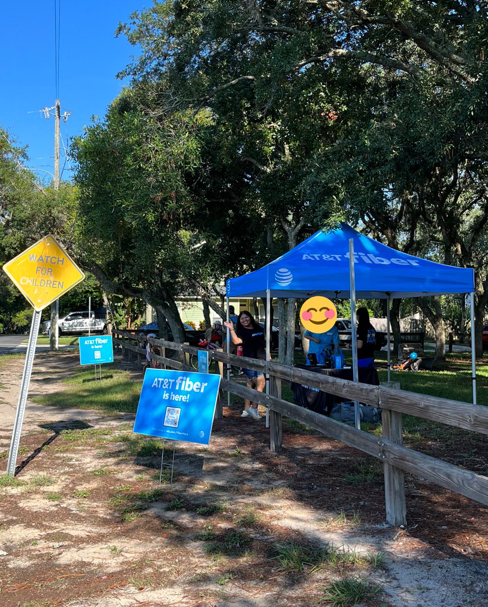 Successful Fiber event on this sunny Saturday hitting double digits! True definition of partnership w/ <a href="/RilesAsh/">RILES</a> can’t ask for anyone better! Braden &amp; Hannah examples of hard work pays off #FiberFlex <a href="/PrimeComms/">Prime</a> <a href="/Vanja_Naceva/">Vanja Naceva</a> <a href="/ChrisRHenning/">Chris Henning</a> <a href="/swat_east/">EastRegionSWAT #SWATsUP</a> <a href="/AR_Retail_Chnnl/">Authorized Retail Channel</a> <a href="/One_FLA/">OneFLA</a>