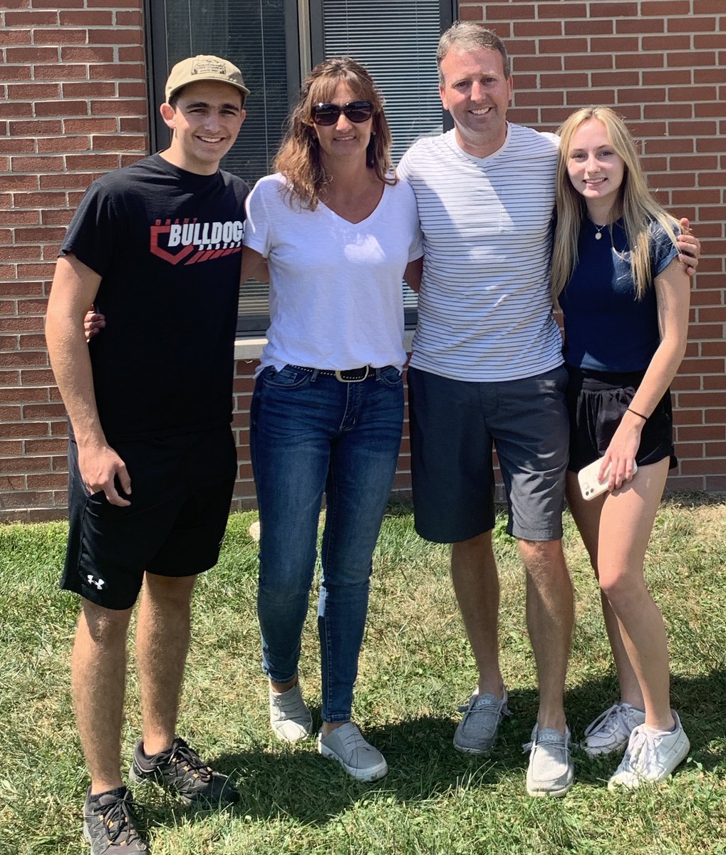 bobgold72's tweet photo. Trace decided to head to college a year early, but I’m not sure @hollygold92 or his twin sister were ready to let him go. While driving 6 hours with him yesterday, 18 years flashed through my head before we dropped him off.  I couldn’t be more proud of the young man he has become https://t.co/FSgkkEX39x
