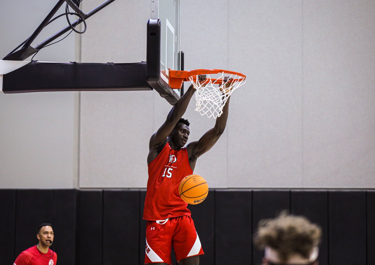 UtahMBB's tweet photo. Double birthdays all the way‼️ Wishing our guys @Keba_Keita_13 and @Brandonhaddock7 a very Happy Birthday!! 🎉🎂 https://t.co/WbOP5IQLKD