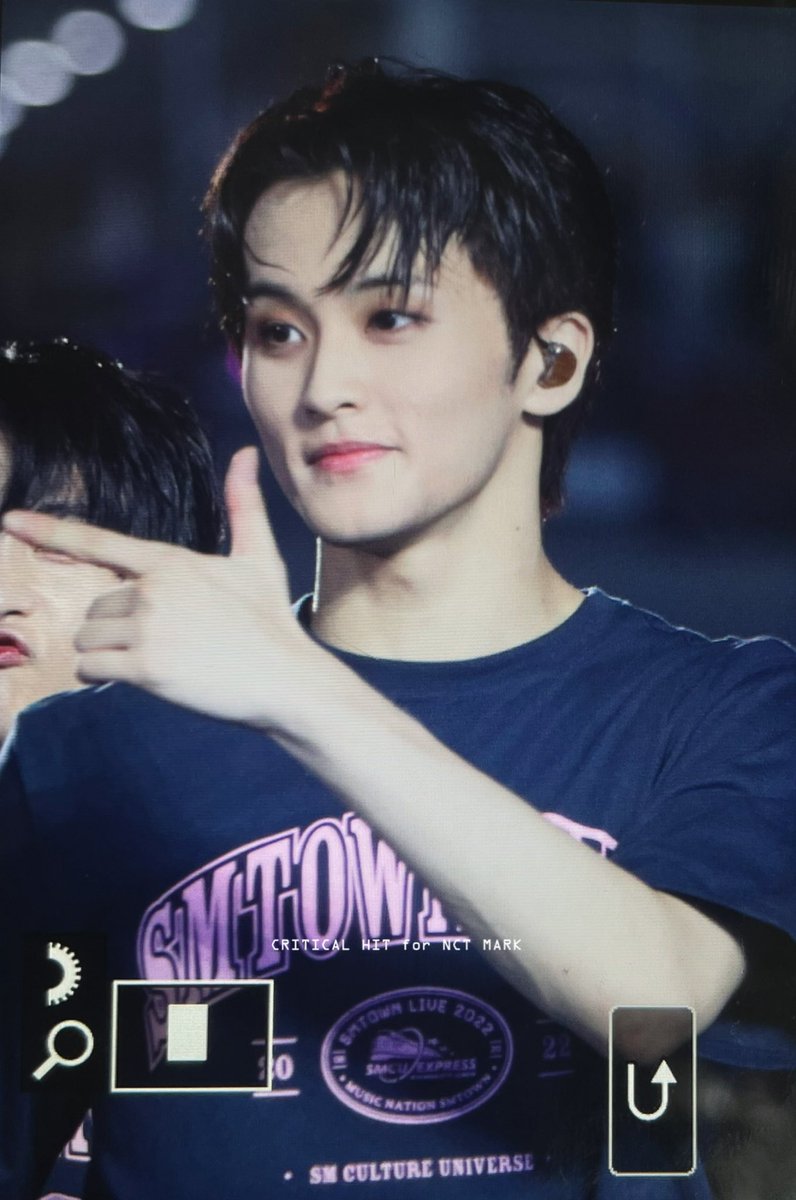 criticalhit0802's tweet photo. 220820 #NCT #NCTDREAM #NCT127 #MARK     #마크    미남이시네요 https://t.co/iiuoHqwCDL
