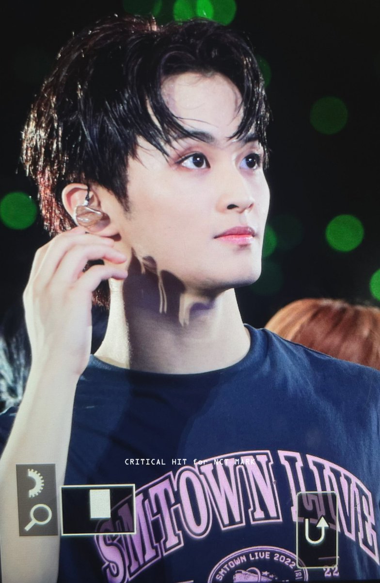 criticalhit0802's tweet photo. 220820 #NCT #NCTDREAM #NCT127 #MARK     #마크    미남이시네요 https://t.co/iiuoHqwCDL