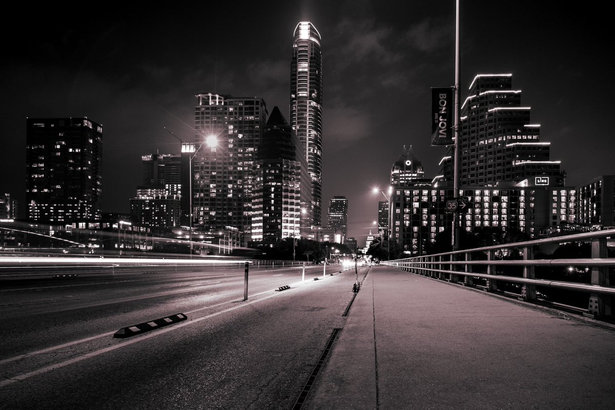 MixTape51's tweet photo. Love the Congress Ave bridge in Austin.. Austin Video on YouTube Mixtape 51 - https://t.co/9XeZECMXUY #austin #tx #texas #streetphotography #streetart #fuji #fujixt3 #fuji1655 #fuji35mm #austintx @texas_vibes_ @houston_community_ #congressave https://t.co/EcJeLhedZp