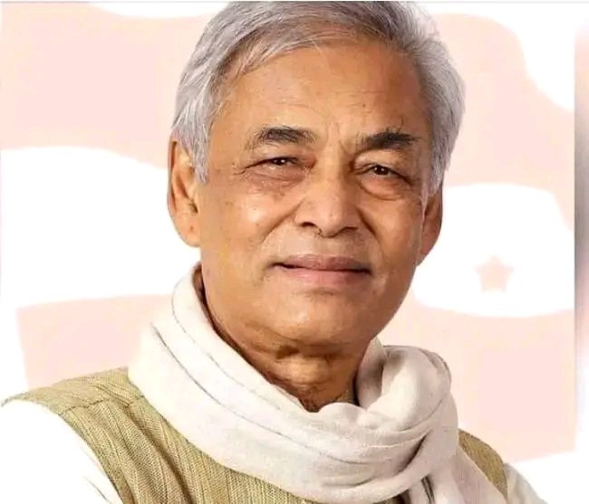 Kpoli004's tweet photo. निष्ठा,ईमान्दारिता,त्यागी र बौद्धिकता का   
पर्यावाची,समाजवाद र लोकतन्त्रका कुसल ब्याख्याता नेपाली समाजका आदर्णिय   ब्याक्तित्व तथा नेपाली काङ्गेस का  नेता  प्रदिप गिरी हामीमाझ रहनु भएन,उहाका बिचार ,सिद्दान्त अमर रहनेछन 
अन्तिम पटक जय नेपाल  तथा हार्दिक श्रद्धांजलि प्रदीप दाइ😥!! https://t.co/Td8AfLYY9l