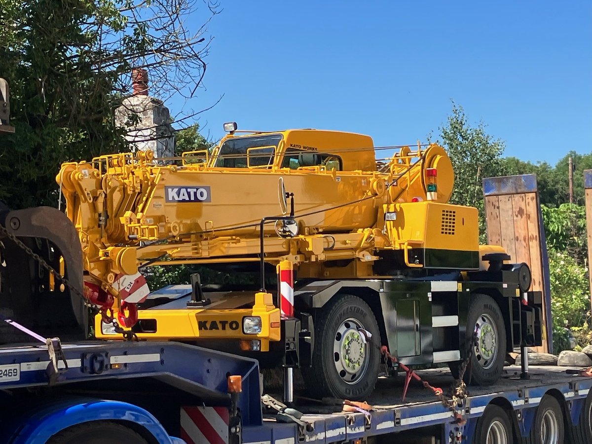 BuckleysCranes's tweet photo. We recently said farewell and thanks for your good service to our 10T Kato KR-10H-L City crane. And said hello and welcome to the fleet to a Kato MR130R 13T City Crane. https://t.co/rNxY4FNg96