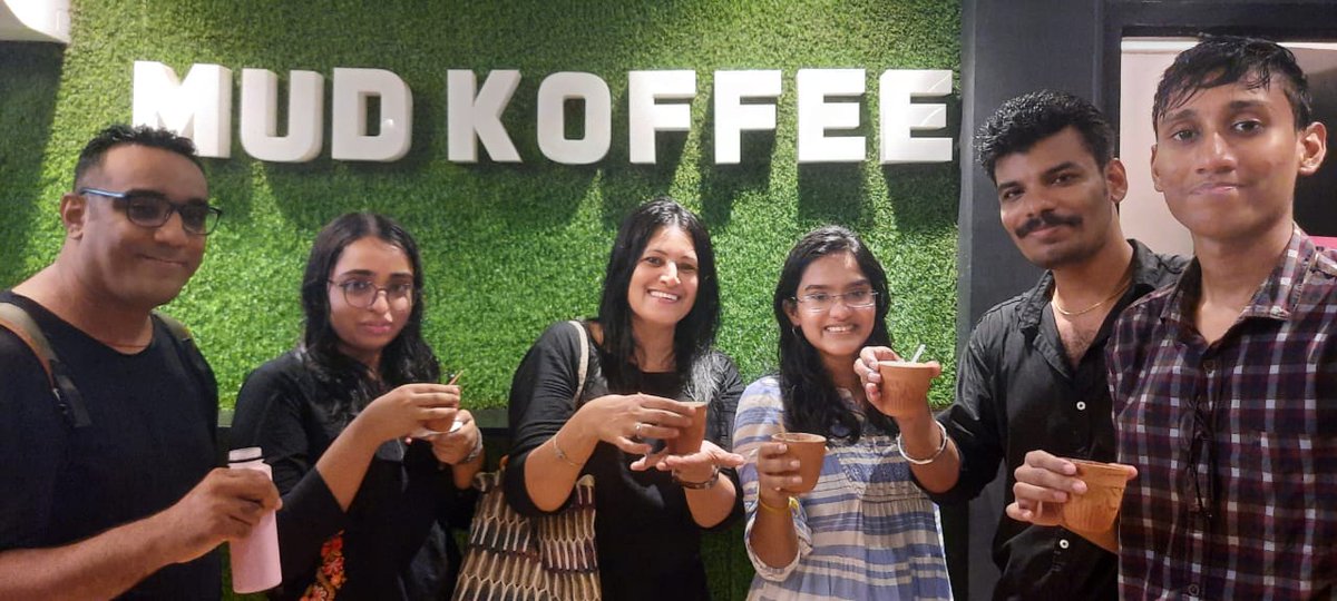 Vijay7291Vijay's tweet photo. In Between Rain...!! ☕

#MudCoffee
#StrangersMeetup
#ChennaiDay
#ElliotsBeach
#BesantNagar https://t.co/1I4IDiUFwN