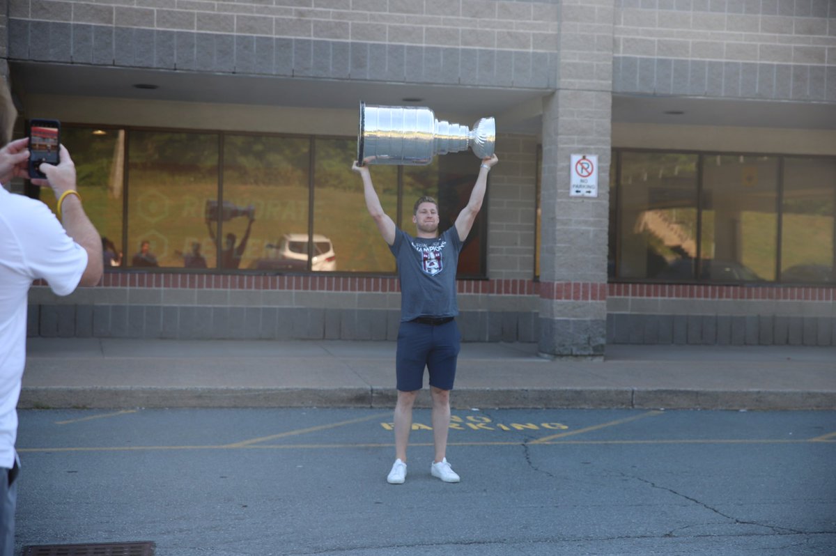 Avalanche's tweet photo. Nate and Lord Stanley reunited π₯°
#GoAvsGo https://t.co/r5gLFBi0mQ