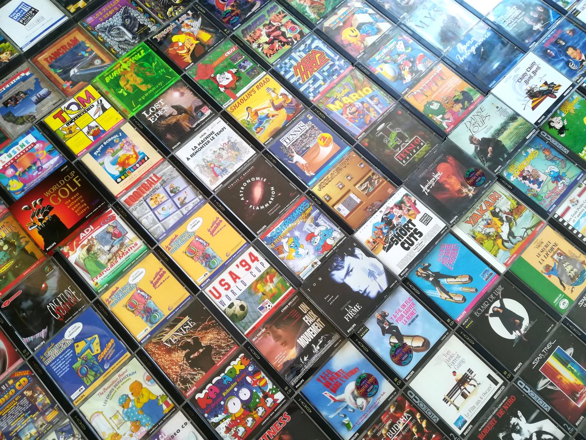 Dacobah's tweet photo. Ca fait un moment que je voulais faire des photo de ma collection des titres CD-i / VCD, et bien les voilà 😀
#cdi #videocd https://t.co/wnXgOZmWLW