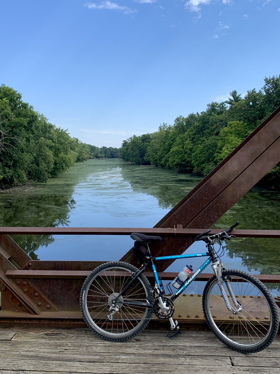 laura_heady's tweet photo. View this morning from the Wallkill Valley Rail Trail of the ongoing harmful algal bloom (#HAB) on the #WallkillRiver in #NewPaltz. Can be toxic for pets and people, so best to avoid contact and learn more about HABs: https://t.co/bbhbngGSgS
@NYSDEC @riverkeeper https://t.co/cYAaxA6eaJ