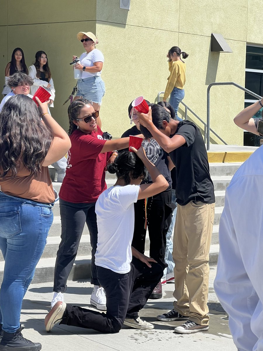 juliacruzf's tweet photo. Ss Advisory Olympics? ๐ฅ๐ฅ๐ฅ๐บ๐LOBOS do that!! Students and Advisors had an amazing time! @cajonvalleyusd
@bostoniahigh
@travislee_cvusd
@BosLangAcademy
#alwaysalobo
#lobosinvestigate
#becurious
#youbelongcv https://t.co/eV7mhPri0K