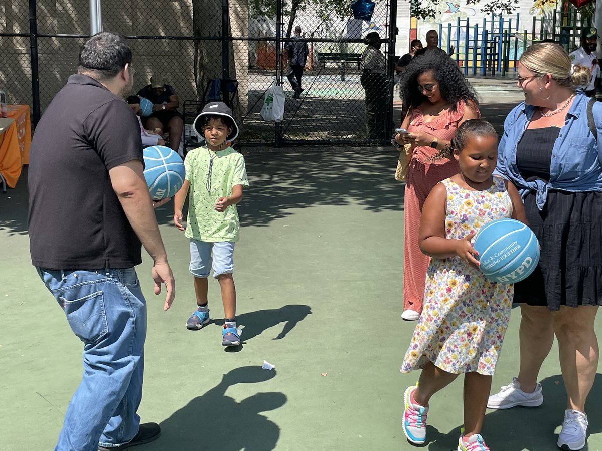 NYCPBA's tweet photo. Harlem knows #WeNeedPolice. Visit the @HARLEMWEEK Children’s Festival at Howard Bennett Playground today and stop by the PBA tent for basketballs honoring NYPD heroes and other giveaways. https://t.co/uNlWUsoKFX