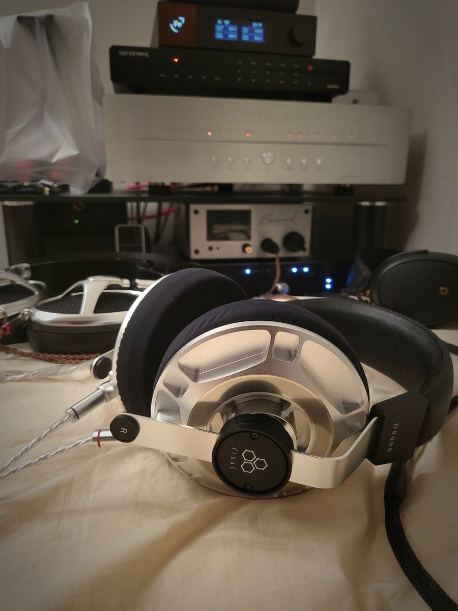 tmachine4music's tweet photo. #roon ROCK
↓光絶縁
#SOtM:sNH-10G←10MHz Clock導入
↓LAN
#Diretta target←HYPSOS(5V)導入
↓USB
#DENAFRIPS:HERMES
↓I2S(HDMI)
#DENAFRIPS:Terminator Plus
↓XLR
#Niimbus:US4+
↓C093シルバーコートケーブル
#final:D8000
この環境は満足度高いです😆
あとはroonにHQPlayerを併用⁉️ https://t.co/bNVnyzyqhh