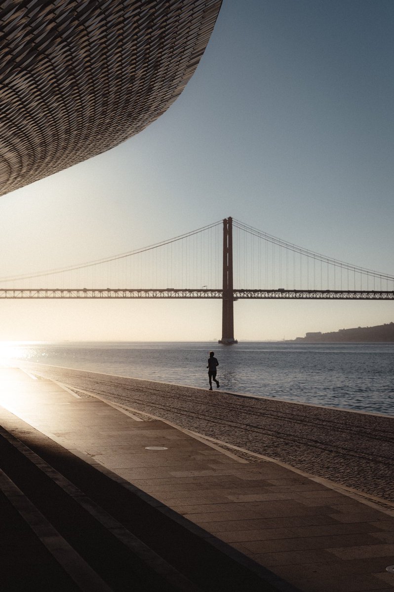PhilipAchenbac1's tweet photo. A morning in Lisbon, Portugal 🇵🇹
#photography #sunrise #portugal #streetphotographer #atreetphotography #lisbon #nikonphotography https://t.co/AepEMjzkRb