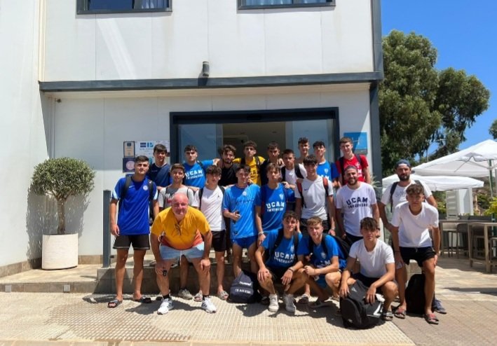 BeniajanUCAMCF's tweet photo. ¡¡PEDAZO DE JORNADA!! la vivida hoy por nuestro Liga Nacional esta mañana en la Bahía de Portman.

Senderismo, playa, dinámicas, comida... 🍜🏖🎊🧵🩴

Agradecemos al @HotelPortman la atención y el maravilloso servicio prestado a nuestro equipo.

#EQUIPOSINERGIA 1+1=3

💛⚽️💛⚽️💛 https://t.co/CVSnnxsN6x