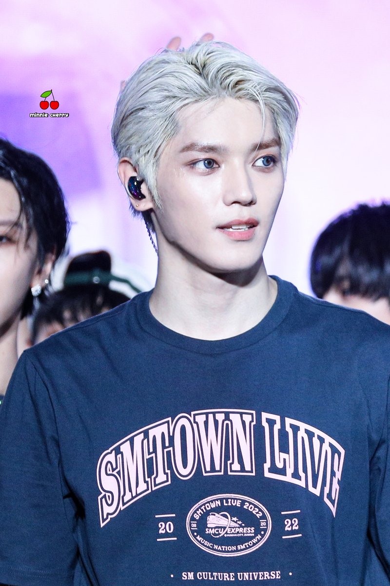 qwer1234_dream's tweet photo. 220820 SMTOWN LIVE 2022 : SMCU 
#태용 #TAEYONG #TY #NCT127 
[HQ] 
오랜만에 무대 위의 태용이 봐서 너무너무 좋았엉🫶 우리 얼른 또 빨리 다시 만나자💖 태용이 오늘 조심히 들어가구 아무런 걱정없이 안온한 밤 보내길! 🌜 https://t.co/aZJQSa4xk6
