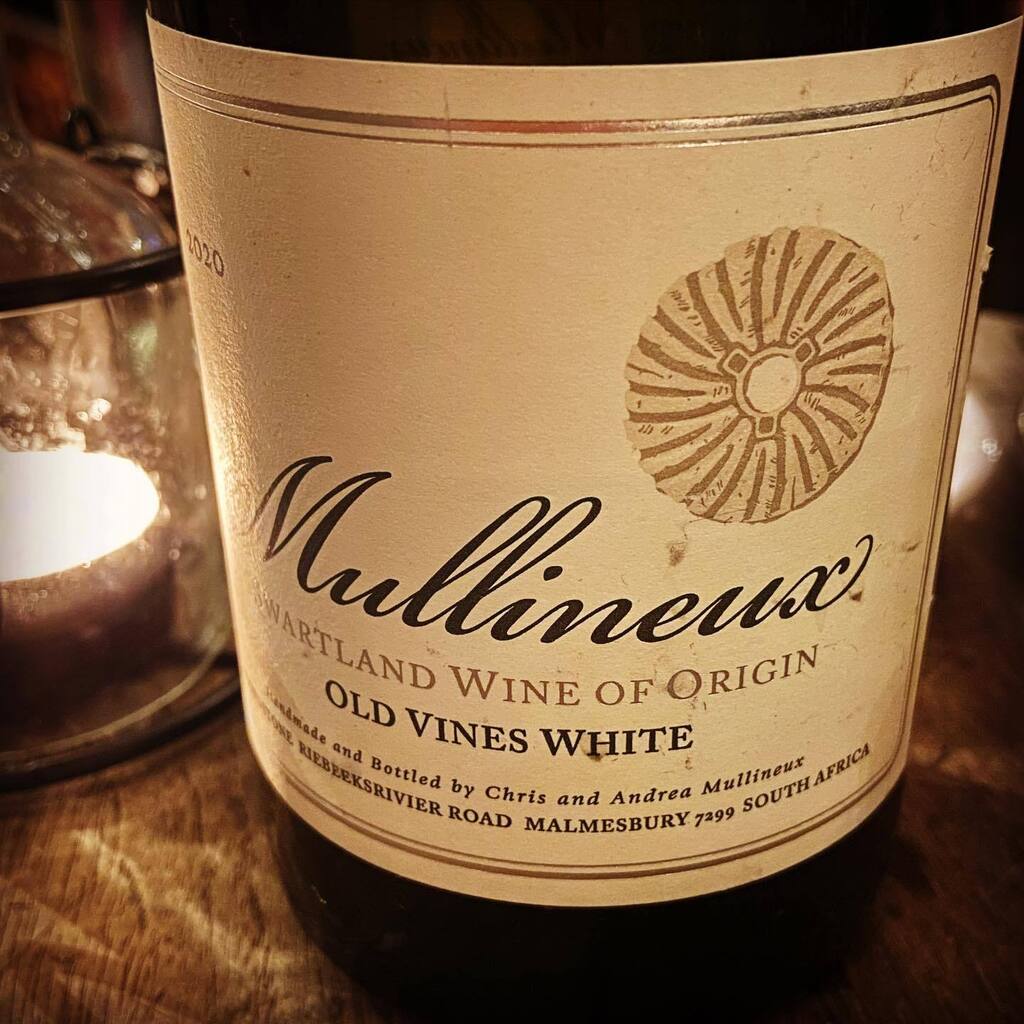 Mullineux Old Vines White 2020 - Drank this last with a beautifully prepared pork chop, just a perfect combination. The wine opens up in the glass to reveal pear peach orange peel &amp; hazelnuts followed by a gorgeous textured palate with fresh acidity &amp; a … instagr.am/p/ChfOO8qtuF_/