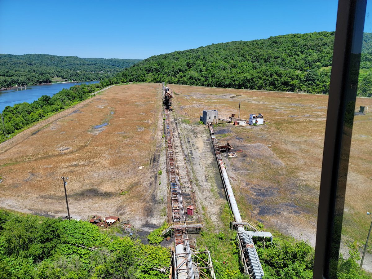 pford007's tweet photo. The @group_frontier hosted @lewvillotti, #BeaverCounty Corp for Econ Devt, at our #Shippingport Industrial Park (formerly @EnergyHarbor Power Plant). Our #industrialpark is 7 miles from the $6B @Shell pet-chem complex that is anticipated to produce 1MM tons/yr of plastic pellets. https://t.co/xSxsrf2d1h