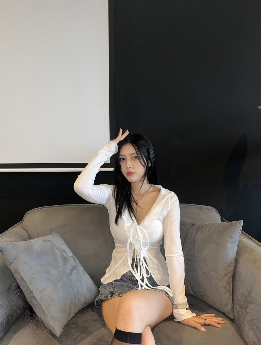 _jimmni_'s tweet photo. 미리 우리 Muse 에게만 보여주는 사진들!! 요즘 점점 스케줄이 바빠지고 있어요!! 바쁠수록 저는 더 기분이 좋아요! Muse들에게 더 예쁜 모습 보여주기 위해서라면!! 뭐든지!! 💙💙오늘 하루도 화이팅 (๑・ω-)～♥”
I Love you 💙
いつも見たい💙
Ich liebe dich immer💙
티아모💙 https://t.co/4JWXigrYot
