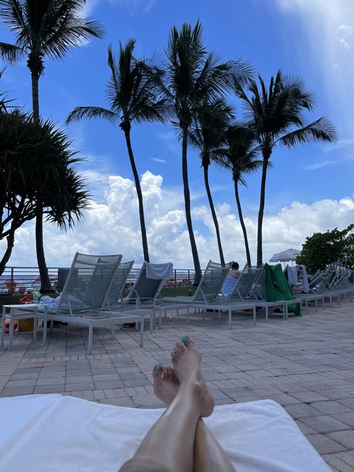 Not a bad way to spend a Saturday https://t.co/rAlWkBzxRO<a href="/tag/manyvids"class="tags"><span>#manyvids</span></a><a href="/tag/mvsales"class="tags"><span>#mvsales</span></a>