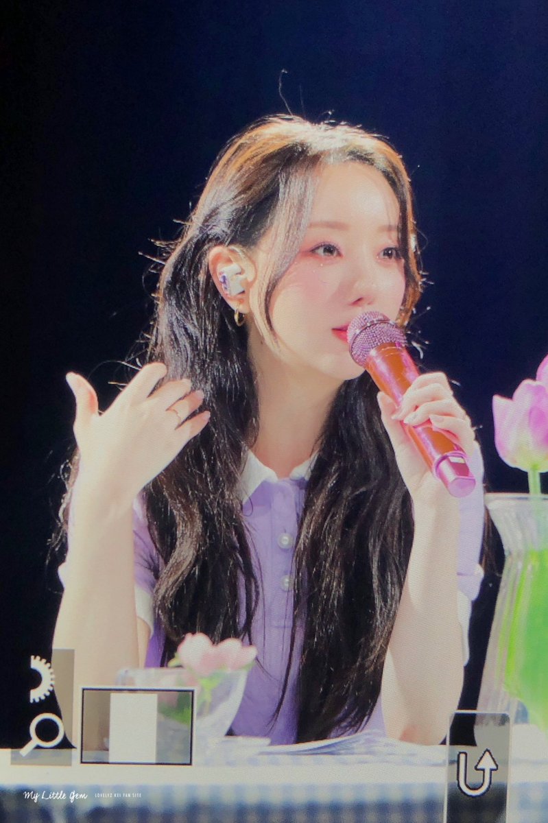 Jyeinie's tweet photo. 220820 케이 팬미팅 미사미사 헤어
돈들어오는 이마 💜💜
#Lovelyz #러블리즈 #케이 #Kei https://t.co/7jb8JgyfbF
