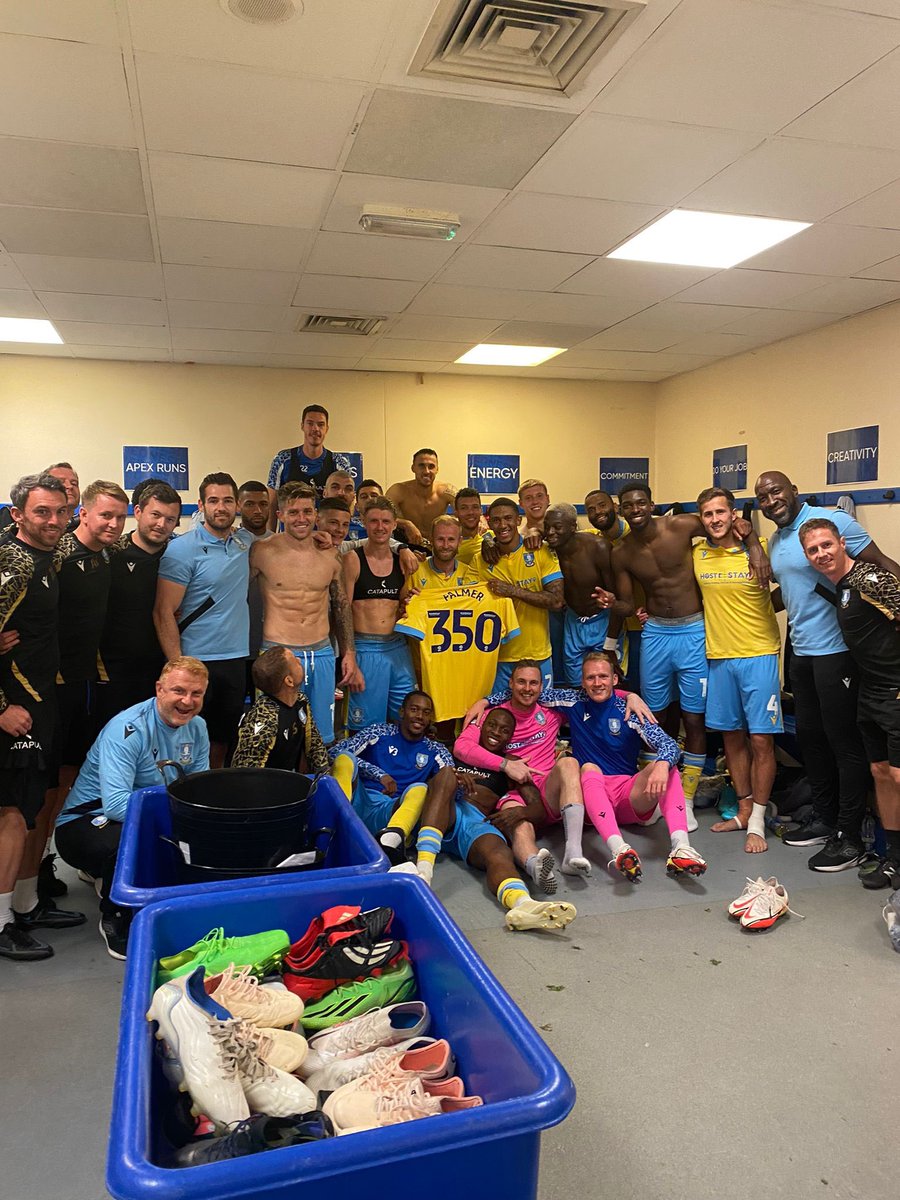swfc's tweet photo. He’s one of our own!

3️⃣5️⃣0️⃣ #swfc appearances!

An incredible achievement, Liam Palmer 👏 👏 https://t.co/lR3cakokZm