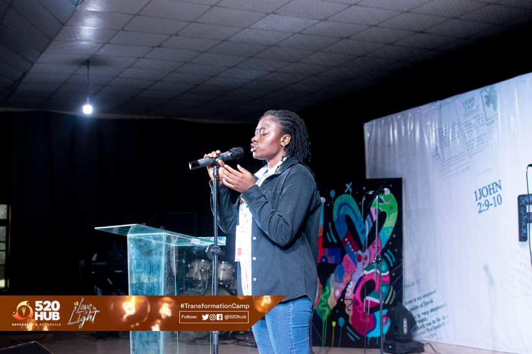 Nayooomee1's tweet photo. I got to sing solo after so loooonnngg 😩😩😩. Thank you @520hub @shuwat_empire for Transformation Camp. What an experience it has been. #loveandlight https://t.co/8Oui8q1w3b