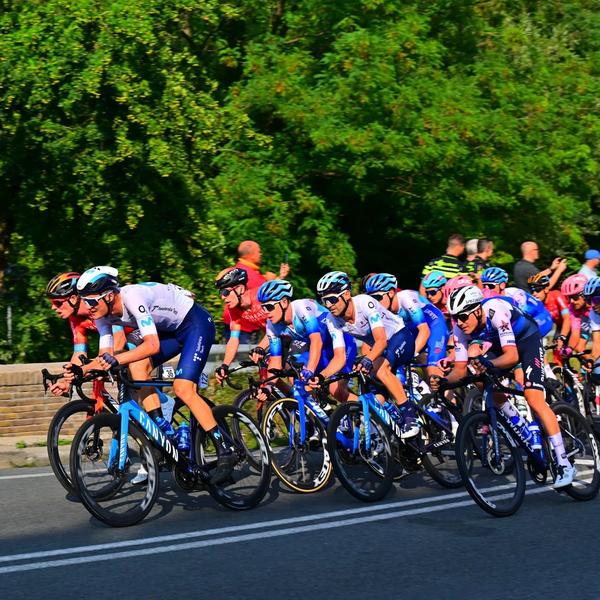 rilonl's tweet photo. Een indruk van beide doorkomsten van @LaVueltaHolanda vandaag bij de Berenkuil in Utrecht 2/2
#vamosholanda #NikonZ9 https://t.co/mQan9Q4OfX