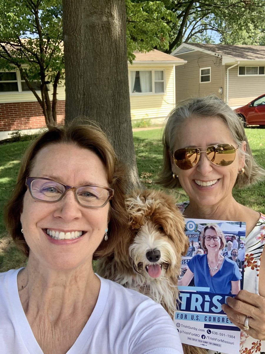 TrishForMO's tweet photo. When your BFF and her sidekick, Rosie, are in from out of town and join you at the doors, you’re already winning! #TG2DC https://t.co/RnKjN86Ho8