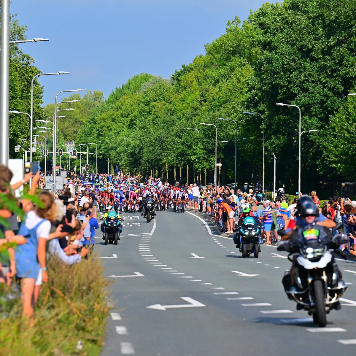 rilonl's tweet photo. Een indruk van beide doorkomsten van @LaVueltaHolanda vandaag bij de Berenkuil in Utrecht 1/2
#vamosholanda #NikonZ9 https://t.co/SCVuz6eCYu
