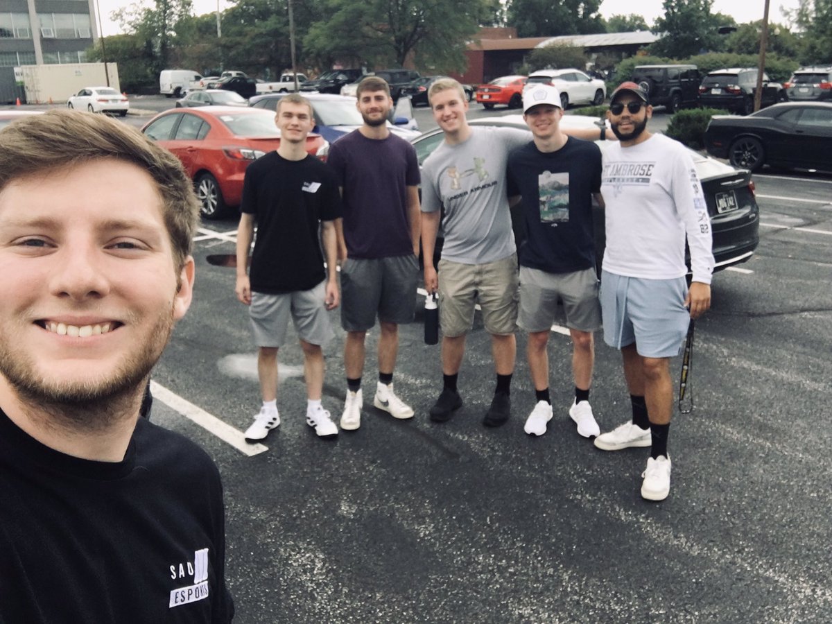 Sappy_US's tweet photo. Alternating Currents x Farmers Market with the boys in the QC today 🚀💯

@SholonkerZ 
@Chaseton5 
@flamethrowr_ 
@masonmoon_RL 
@Gatormelon https://t.co/mGM7jmGmRN