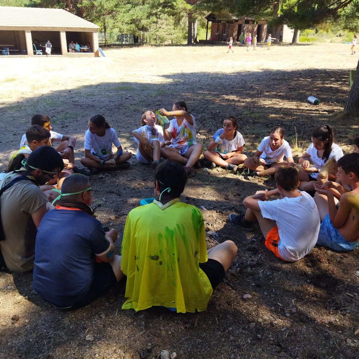 gs329's tweet photo. ¿Qué tal llevamos el verano, familia?😊Esperamos que genial!! Nosotras pasábamos por aquí para recordar que  hace casi un mes tomábamos rumbo a nuestro campamento donde pasamos 10 días increíbles, llenos de diversión, aprendizaje y emoción 🏕️🥾🎒⚜️😄 https://t.co/POpAyxiTyL